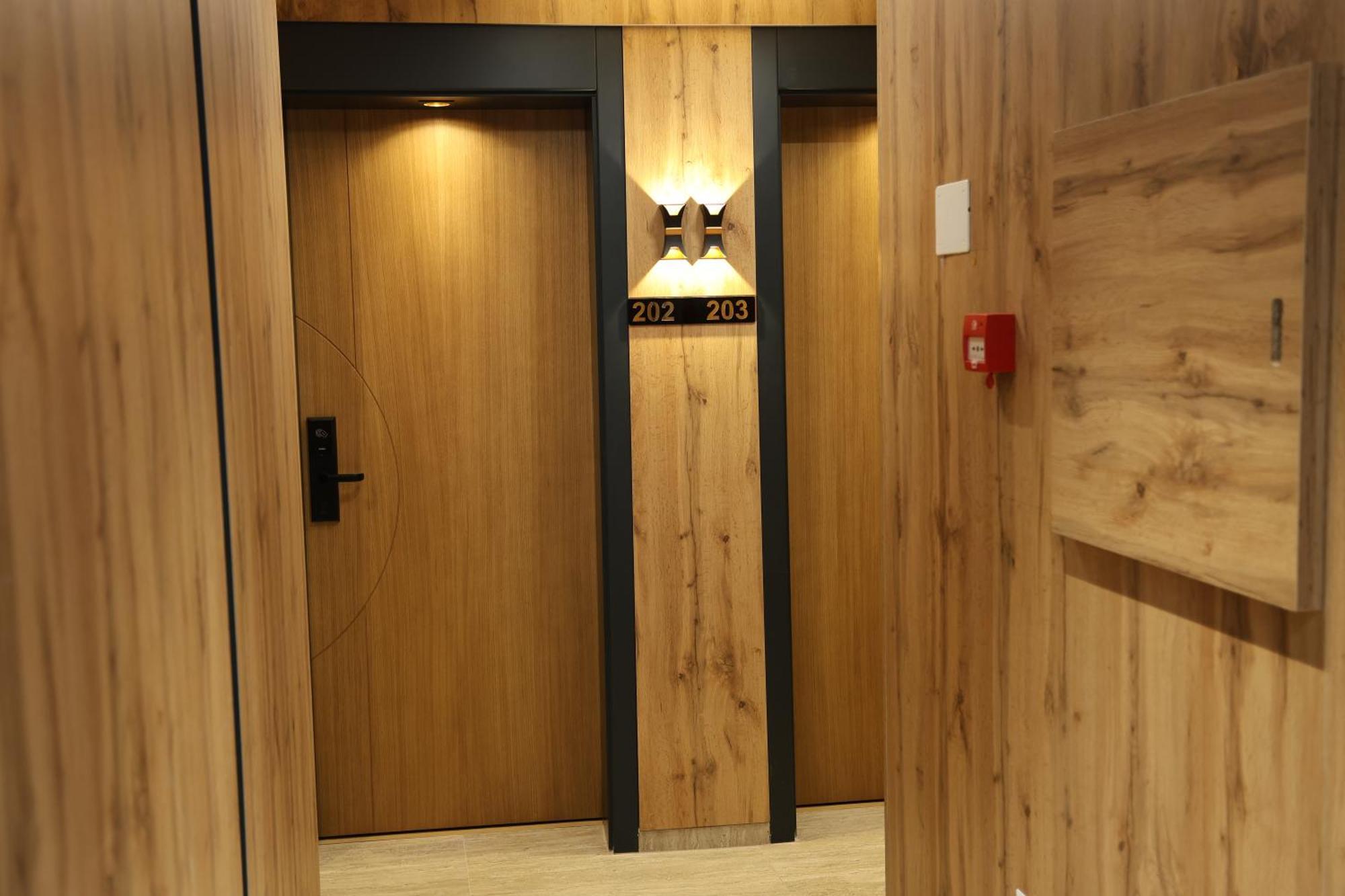 Hotel Luna Призрен Екстериор снимка