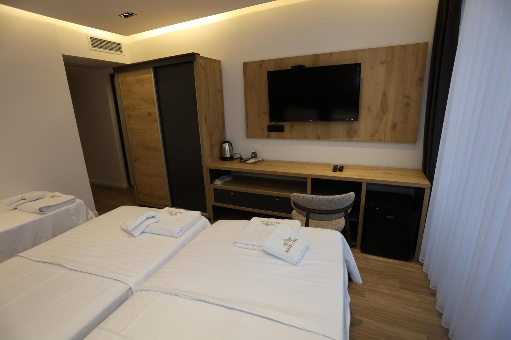 Hotel Luna Призрен Екстериор снимка