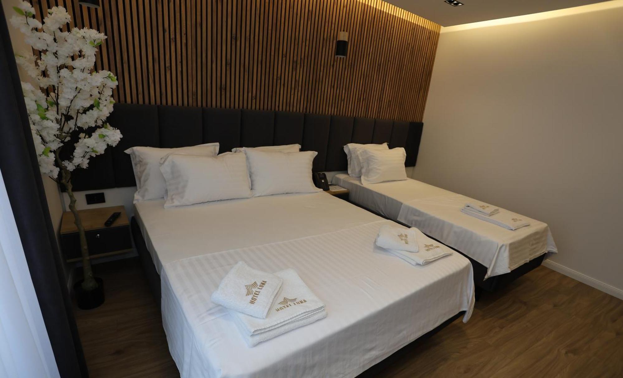 Hotel Luna Призрен Екстериор снимка